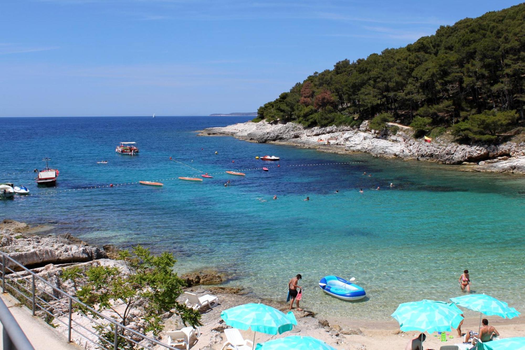 Apartments And Rooms With Parking Space Mali Lošinj Exterior foto