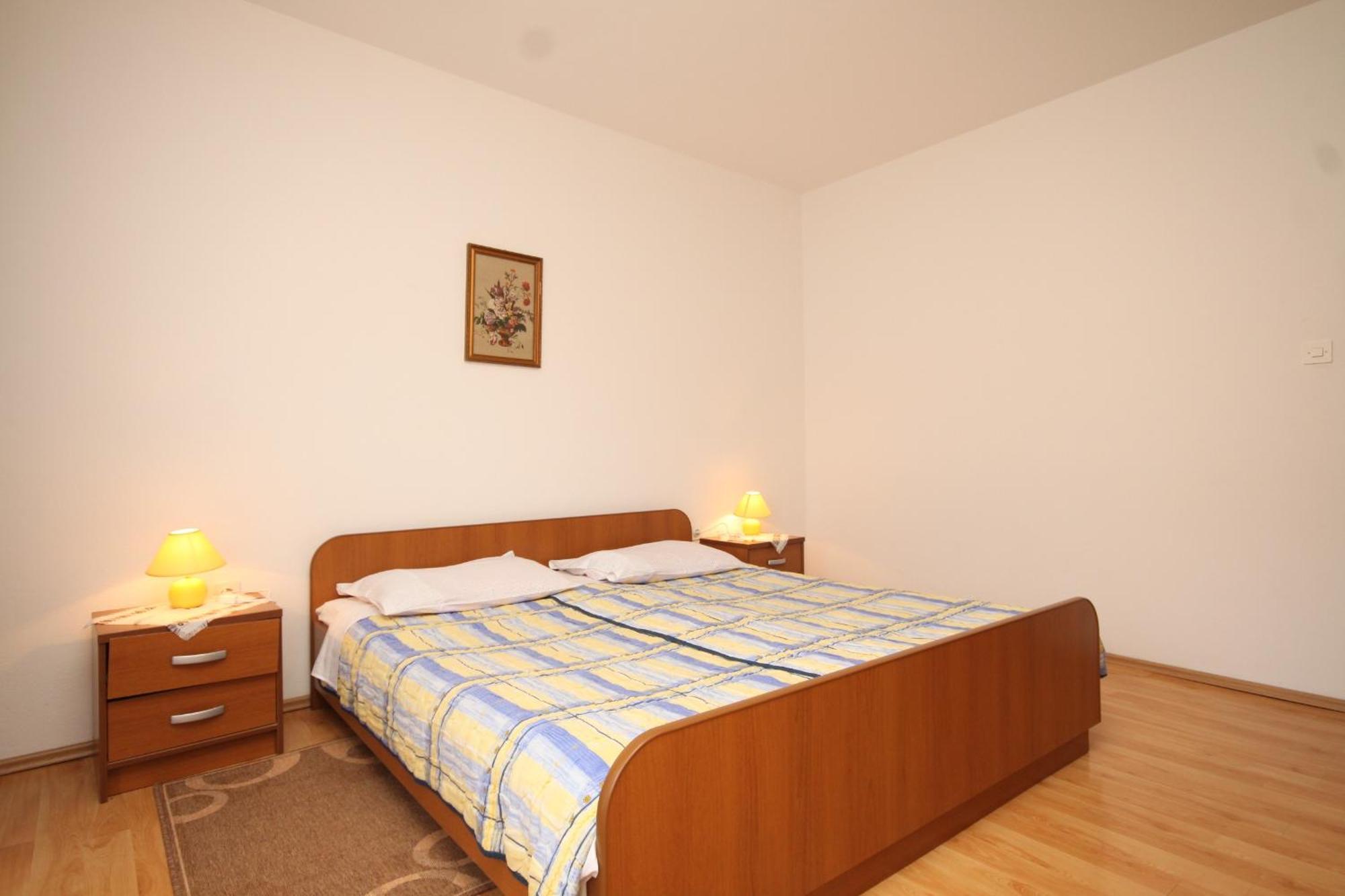 Apartments And Rooms With Parking Space Mali Lošinj Cameră foto