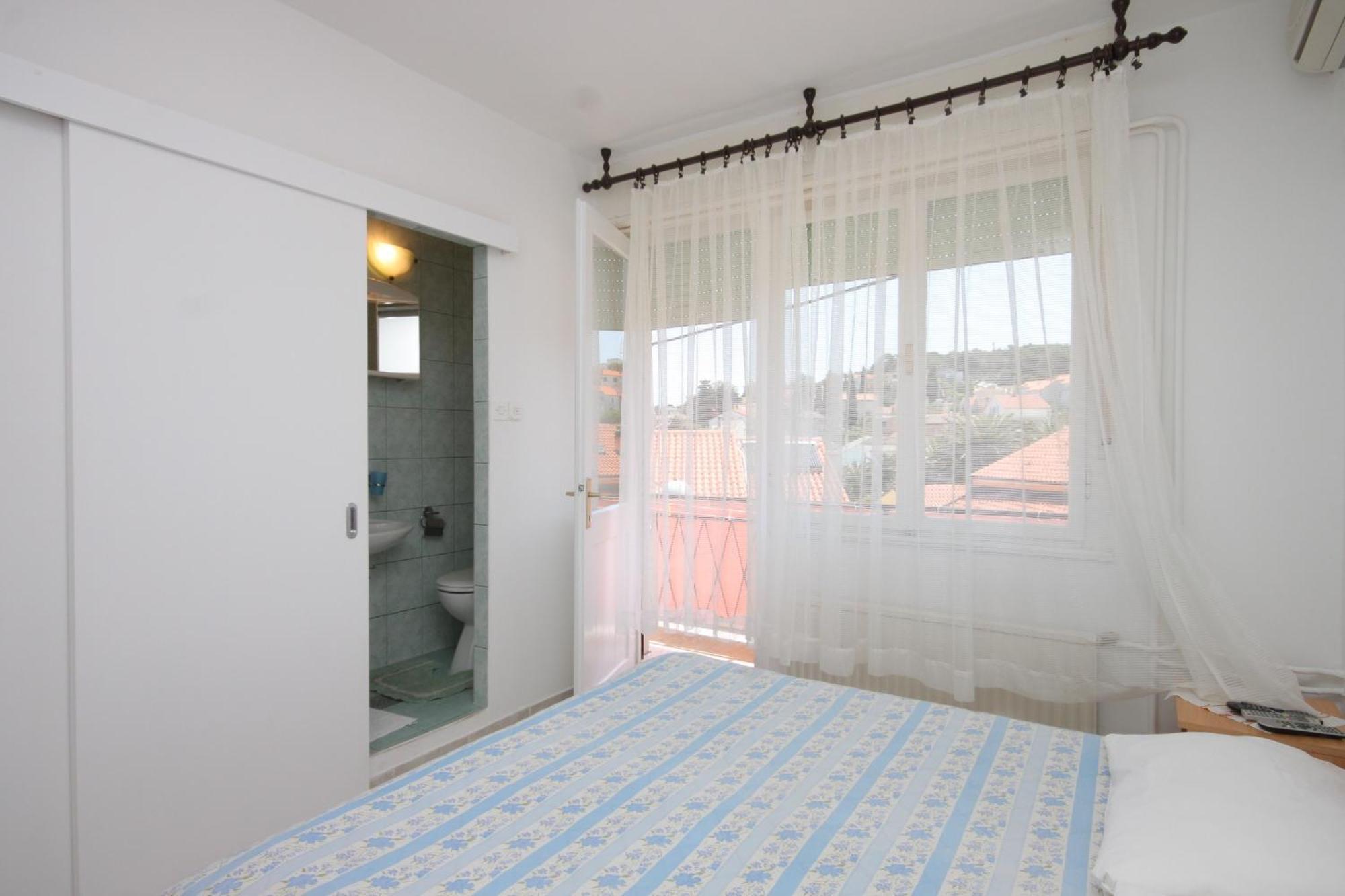Apartments And Rooms With Parking Space Mali Lošinj Cameră foto